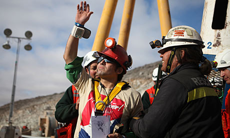 Чилийский шахтер Алекс Вега, после спасения из шахты San Jose