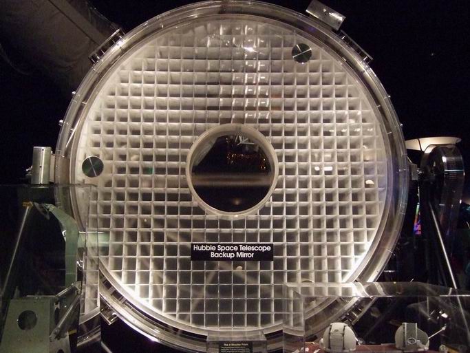 Резервное зеркало для телескопа Хаббл