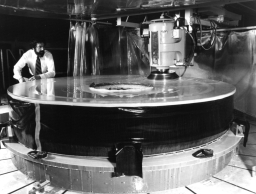 Полировка главного зеркала телескопа
